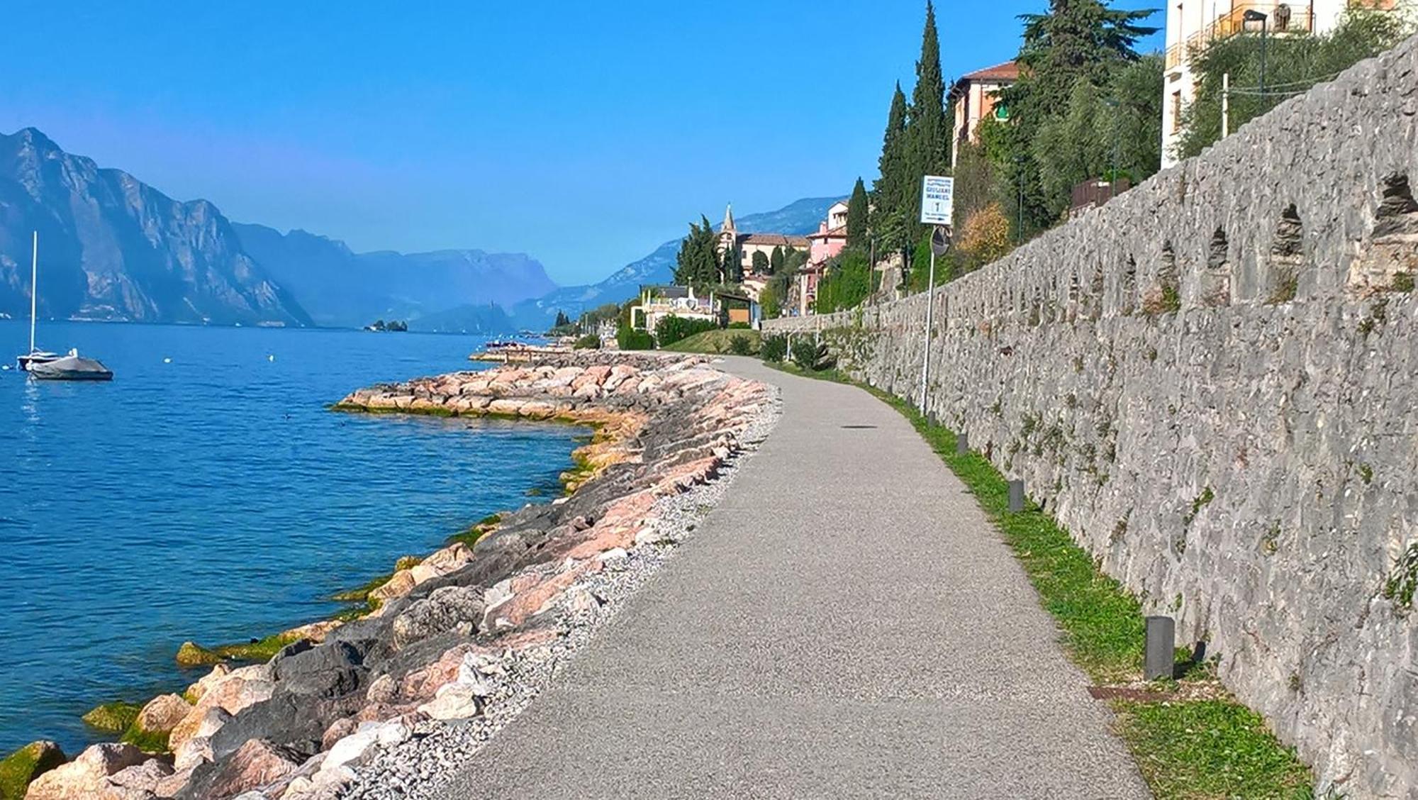 Villa Sul Lago Con Pontile Privato A Brenzone Sul Garda - Unique And Exclusive Extérieur photo