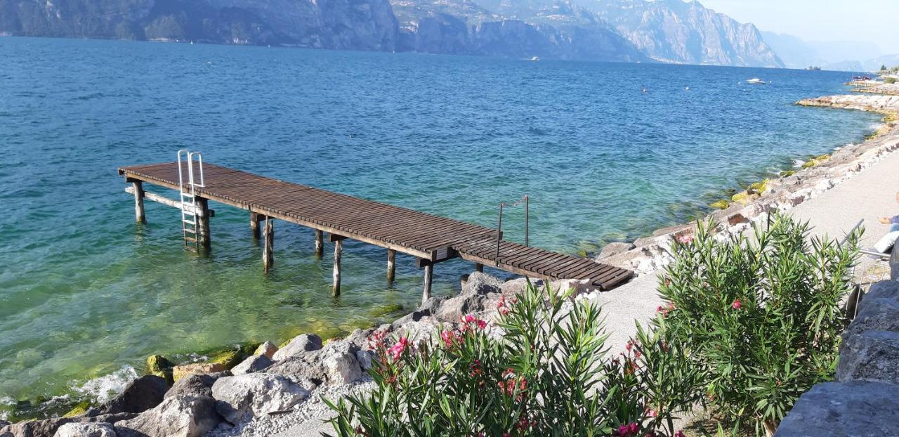 Villa Sul Lago Con Pontile Privato A Brenzone Sul Garda - Unique And Exclusive Extérieur photo