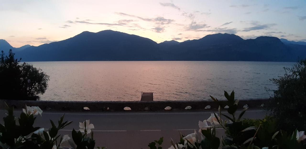 Villa Sul Lago Con Pontile Privato A Brenzone Sul Garda - Unique And Exclusive Extérieur photo