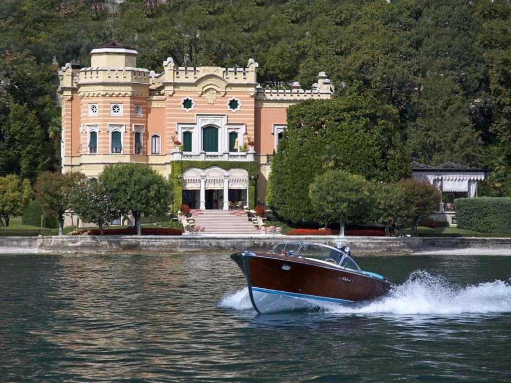 Villa Sul Lago Con Pontile Privato A Brenzone Sul Garda - Unique And Exclusive Extérieur photo